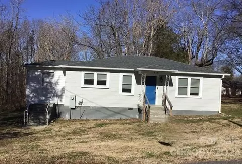 458 Sweetbriar Ln, Lincolnton, NC 28092