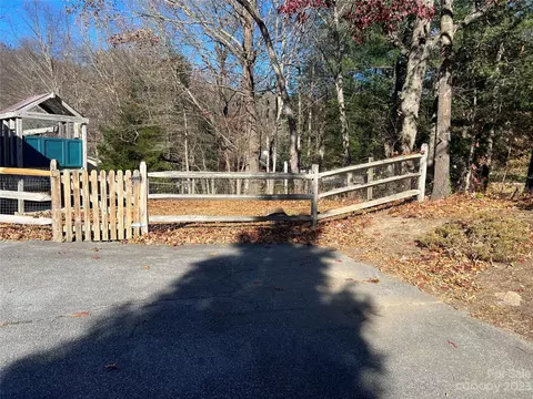 847 Jackson Rd, Fletcher, NC 28732 photo 5