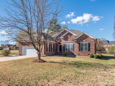 7997 Wills Run Pl, Harrisburg, NC 28075