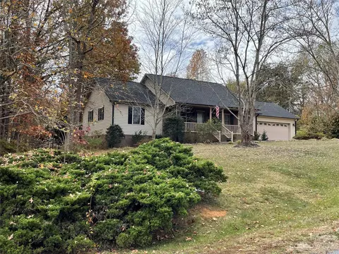 7603 Old Post Rd, Denver, NC 28037