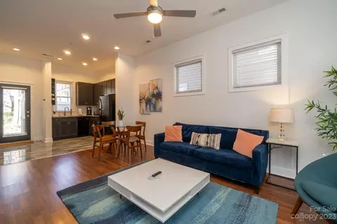 643 Alexander N St N, Charlotte, NC 28202