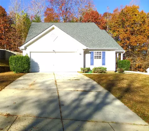 7935 Shiny Meadow Ln, Charlotte, NC 28215