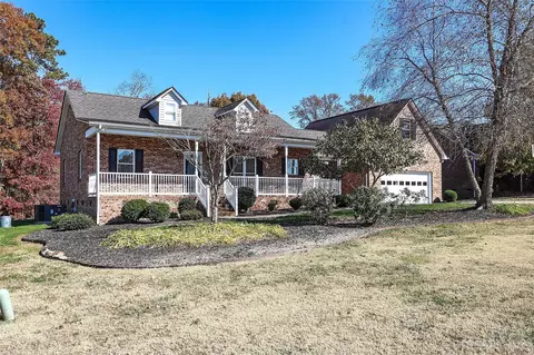 846 Old Farm Rd, Oakboro, NC 28129