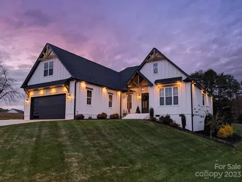 4218 Holly Cir, Conover, NC 28613