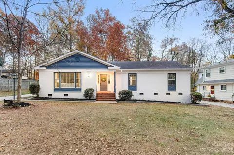 6013 Colchester Pl, Charlotte, NC 28210