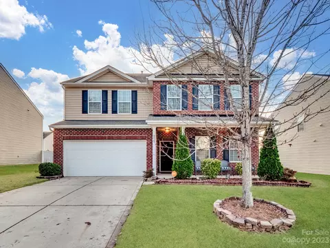 8823 Gray Willow Rd, Charlotte, NC 28227
