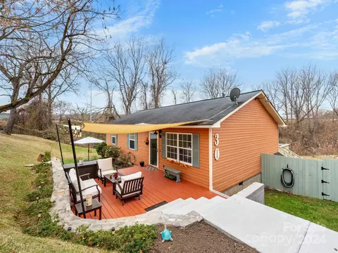 30 Elkwood Ave, Asheville, NC 28804