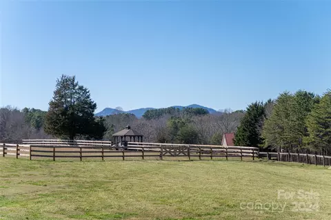 Exterior - 401 Over Hill 7 10 Dr #7 & 10, Tryon, NC 28782 photo 17 of 22