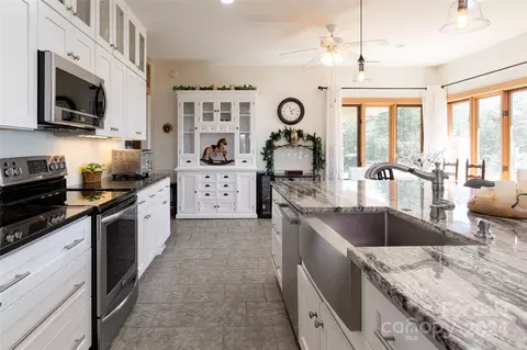 Kitchen - 401 Over Hill 7 10 Dr #7 & 10, Tryon, NC 28782 photo 1 of 2
