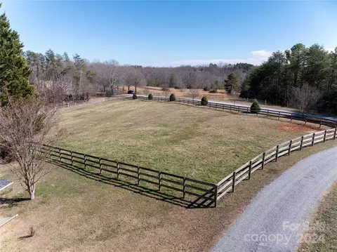 Exterior - 401 Over Hill 7 10 Dr #7 & 10, Tryon, NC 28782 photo 21 of 22