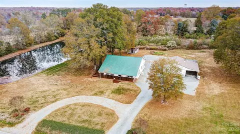 413 Forest Hills School Rd, Marshville, NC 28103