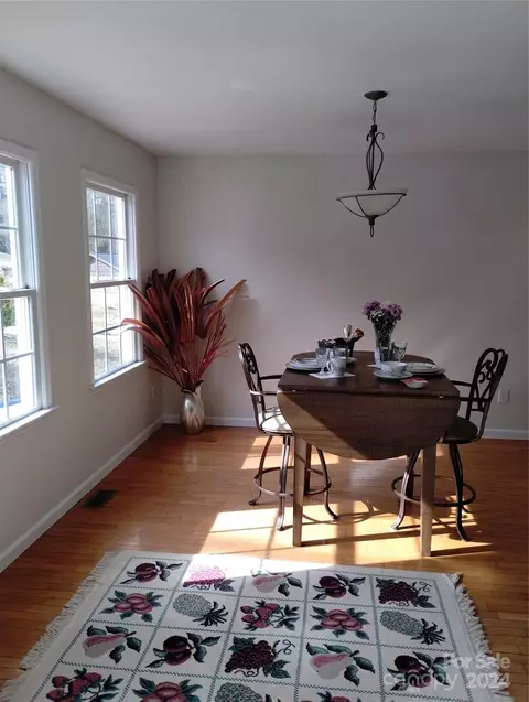 Dining - 79 Mitchell St, Canton, NC 28716 photo 1 of 1