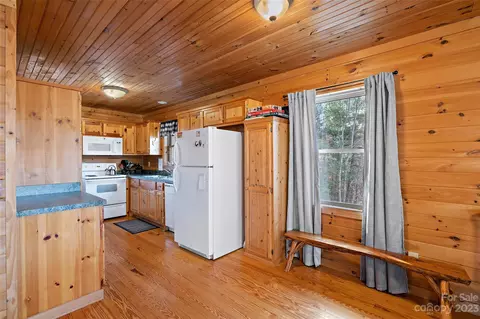 2935 Buck Mountain Rd, Purlear, NC 28665 photo 7