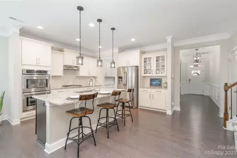221 Blueview Rd, Mooresville, NC 28117