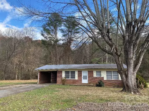 135 Bond St, Marion, NC 28752