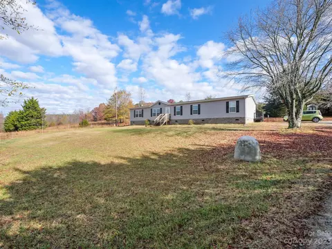 246 James Monroe Trl, Bostic, NC 28018 photo 2