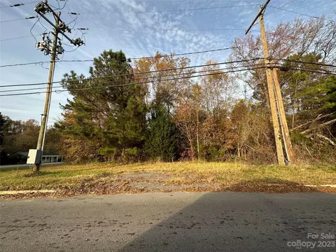 320 California St, York, SC 29745