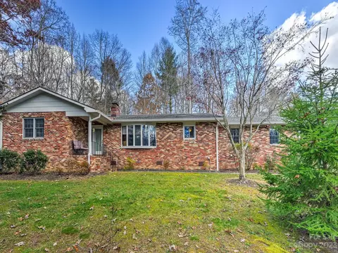206 Childs Dr, Hendersonville, NC 28791
