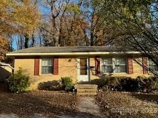 4701 Highlake Dr, Charlotte, NC 28215