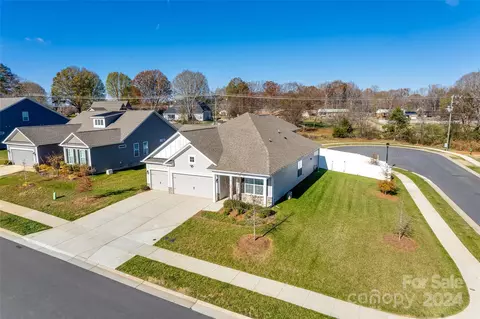 131 Asher Ln, Mooresville, NC 28115