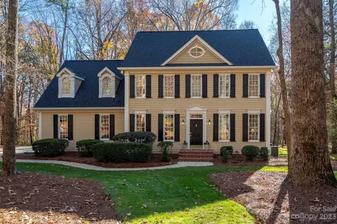 19515 Callaway Hills Ln, Davidson, NC 28036