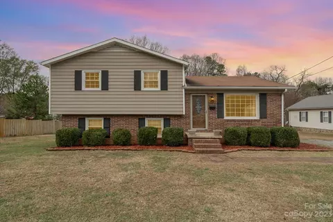 810 S Franklin St, China Grove, NC 28023