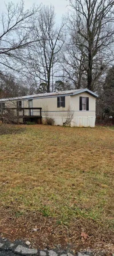 204 Southbourne Ct, Mount Holly, NC 28120