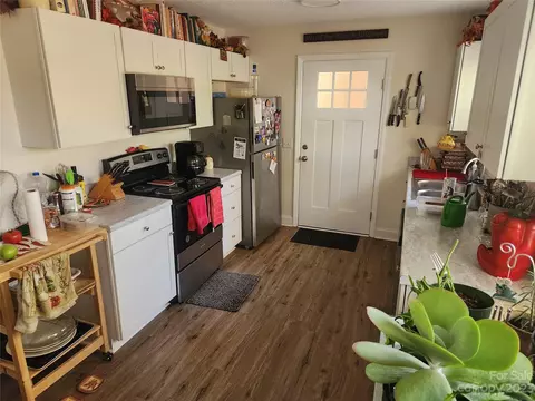 405 Logan Ct, King, NC 27021 photo 3
