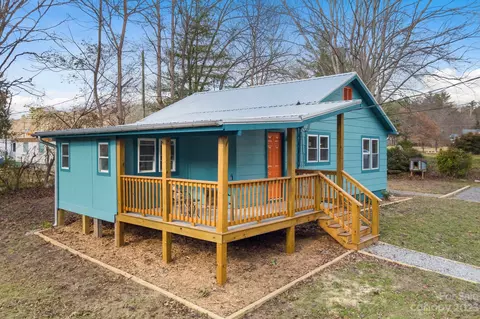 700 Hendersonville Hwy, Pisgah Forest, NC 28768