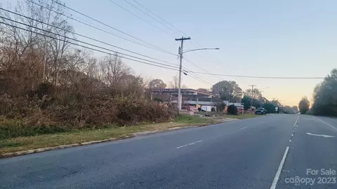 1380 N Chester St, Gastonia, NC 28052