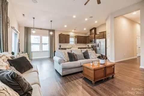 4115 Woolcott Ave, Charlotte, NC 28213