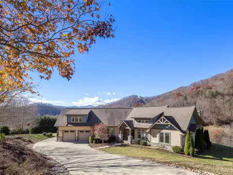 36 Kinross Ln, Waynesville, NC 28785