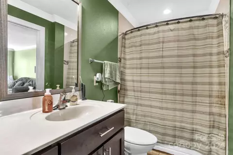 Bath - 738 Sinclair Dr, Monroe, NC 28112 photo 3 of 4