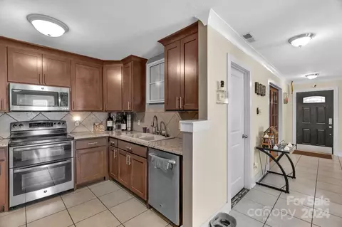 Kitchen - 738 Sinclair Dr, Monroe, NC 28112 photo 2 of 5