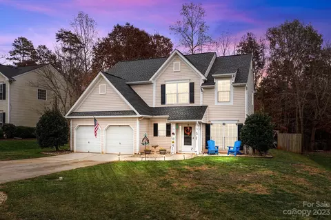 167 Vance Crescent Dr, Mooresville, NC 28117
