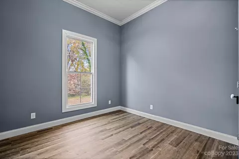 403 2nd Se St SE, Conover, NC 28613 photo 31