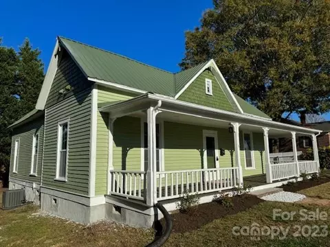 403 2nd Se St SE, Conover, NC 28613 photo 2