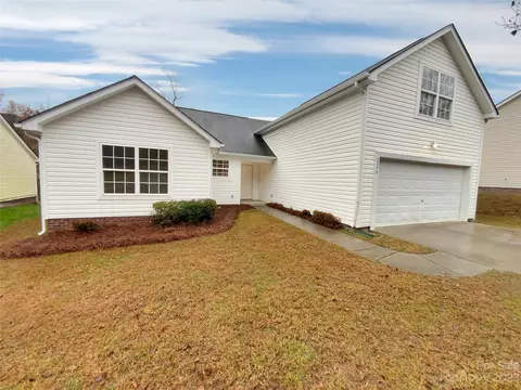 6240 Sid Crane Dr, Charlotte, NC 28216
