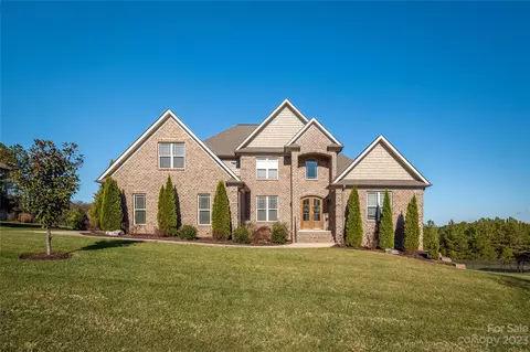 755 River Bend Dr, Granite Falls, NC 28630