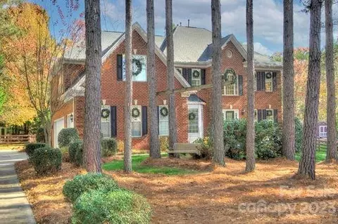 1057 Antioch Woods Ln, Weddington, NC 28104