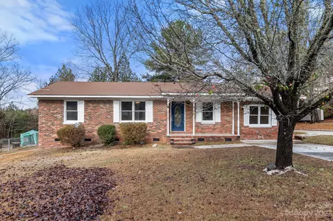 209 W End St, Chester, SC 29706