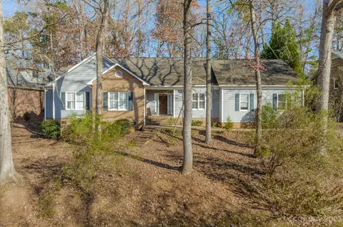 10210 Whitethorn Dr, Charlotte, NC 28277