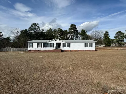 115 Jordan Ct, Hamlet, NC 28345