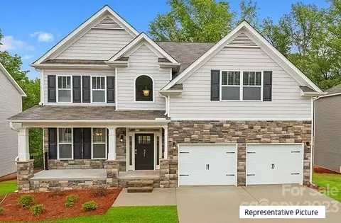 6112 Treehouse Dr, Charlotte, NC 28214
