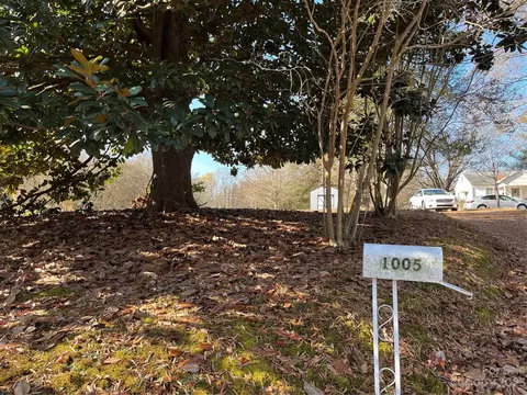 1005 W B St, Kannapolis, NC 28081