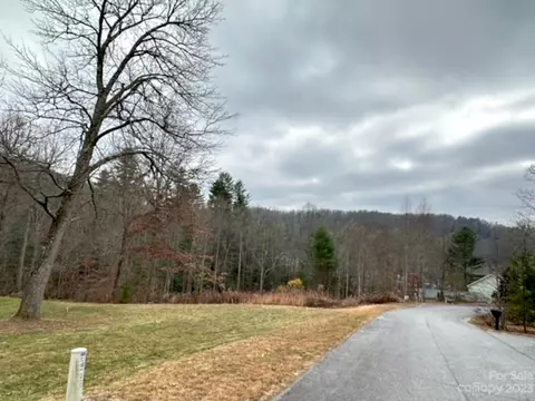 114 Clays 5 Cv #5, Hendersonville, NC 28739