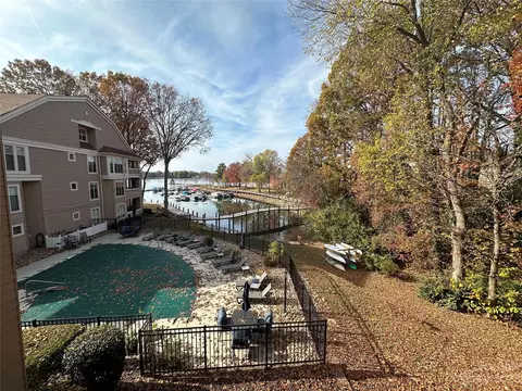 726 Southwest Dr, Davidson, NC 28036