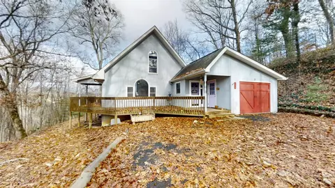 149 Moody Dr, Waynesville, NC 28786