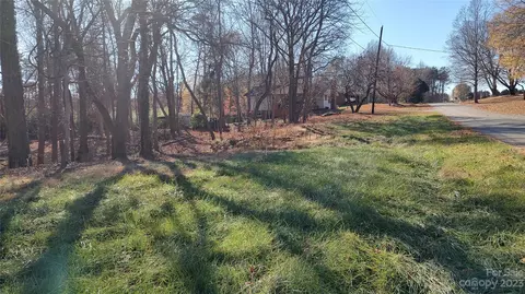 158 Whitney Ln, Statesville, NC 28625
