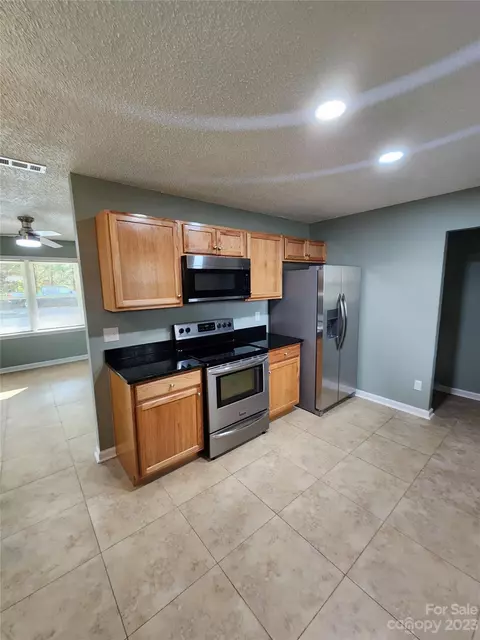 305 E Morrow Ave, Monroe, NC 28112 photo 4